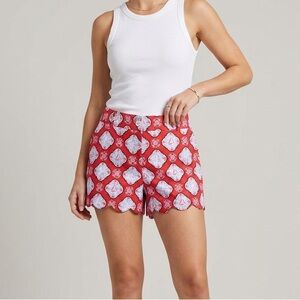 crown & ivy Red Floral Medallion Scallop-Hem High-Waist Shorts
